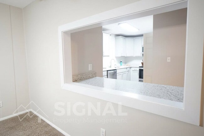 Building Photo - 616 Woodland Vlg