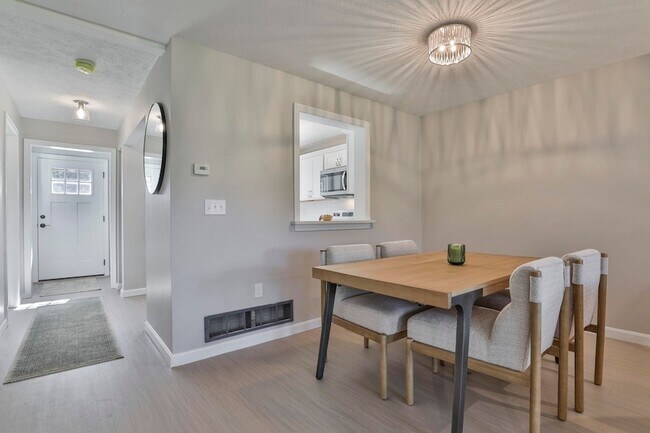 Building Photo - 6 Veterans Rd