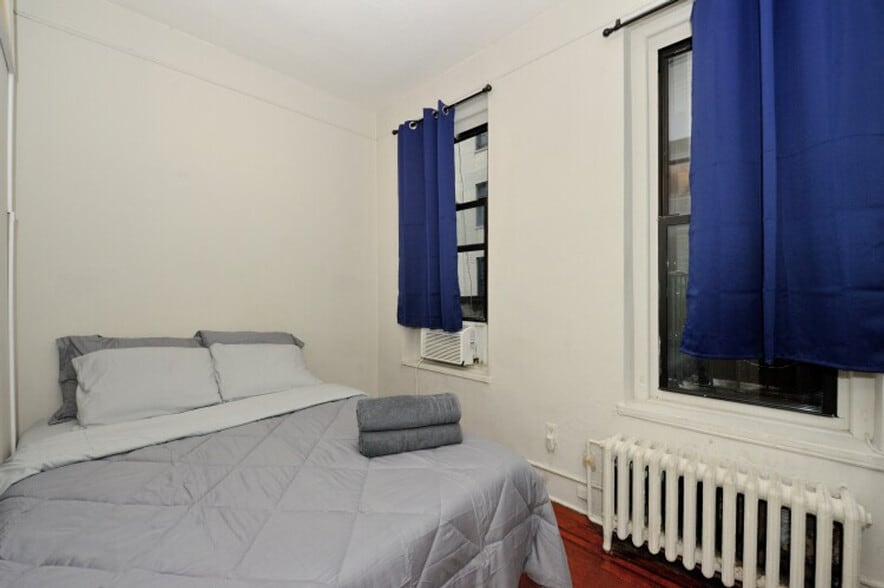 Building Photo - 315 E 77th St