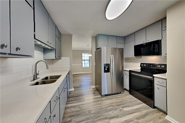 Building Photo - 2888 Cardinal Trce