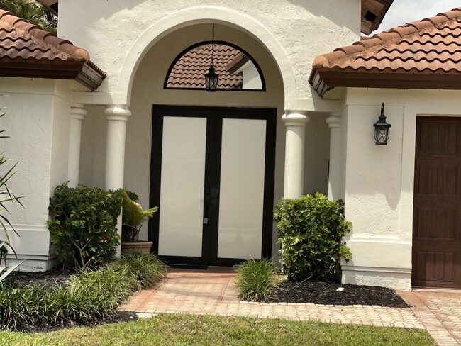 Building Photo - 20077 Palm Island Dr