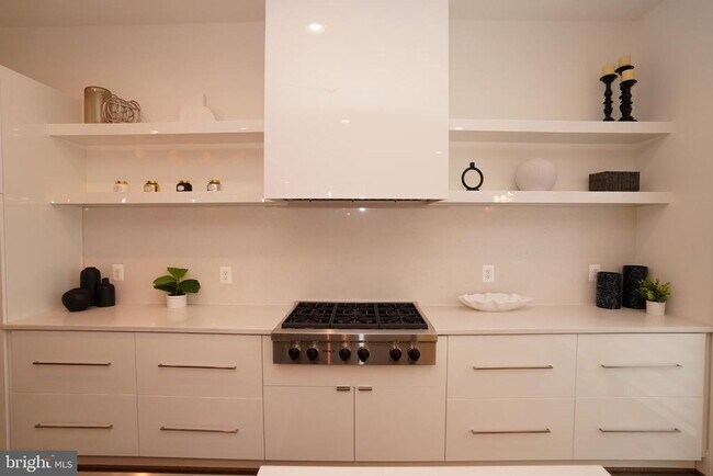 Building Photo - 44655 Provincetown Dr