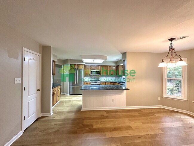 Building Photo - 2849 Crossings Dr