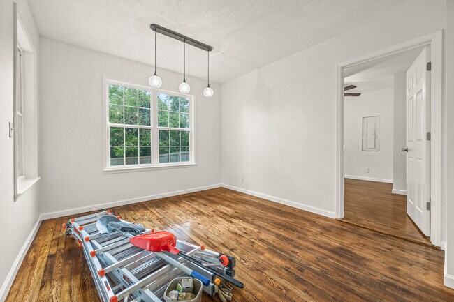 dining room - 1028 Womack Ave