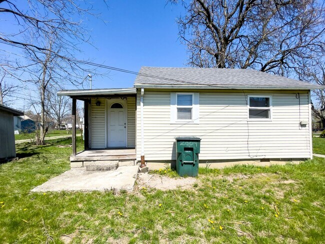 Building Photo - 2009 N Janney Ave