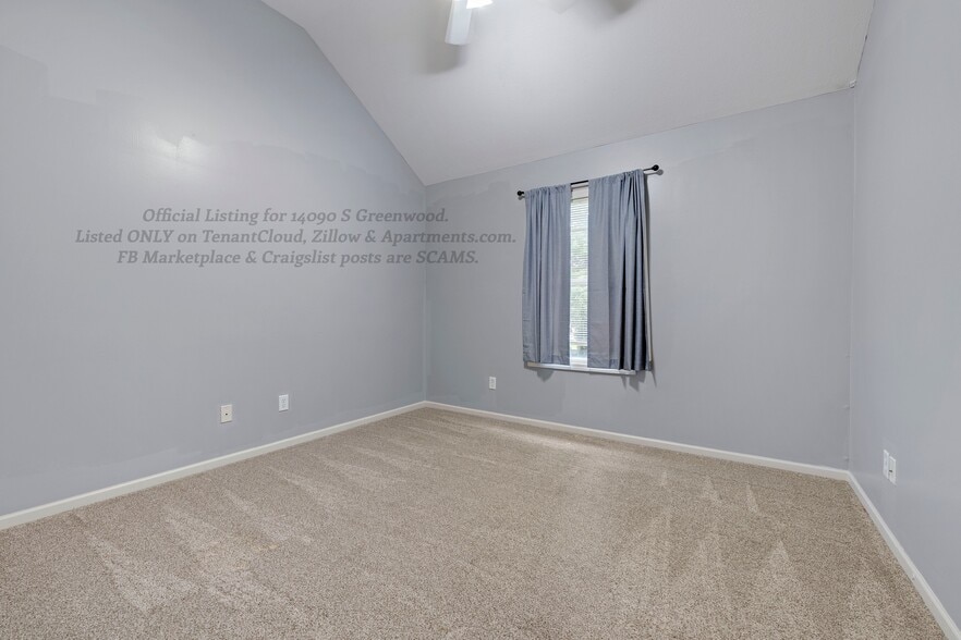 Building Photo - 14090 S Greenwood St