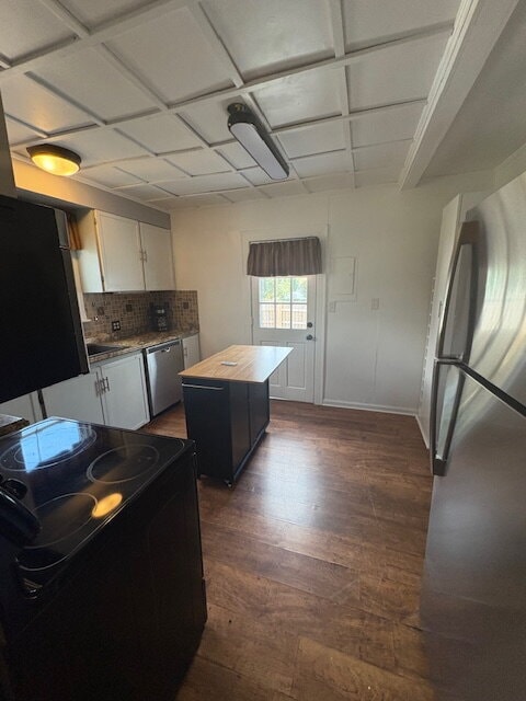 Building Photo - "Charming 2-Bed, 2-Bath Sanctuary with 1,5...