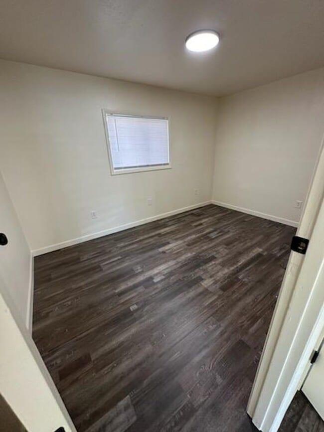 Building Photo - M738