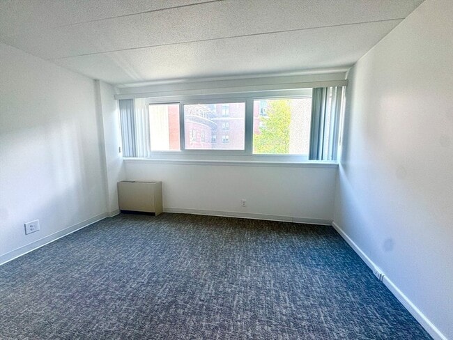 Building Photo - 133 Park St