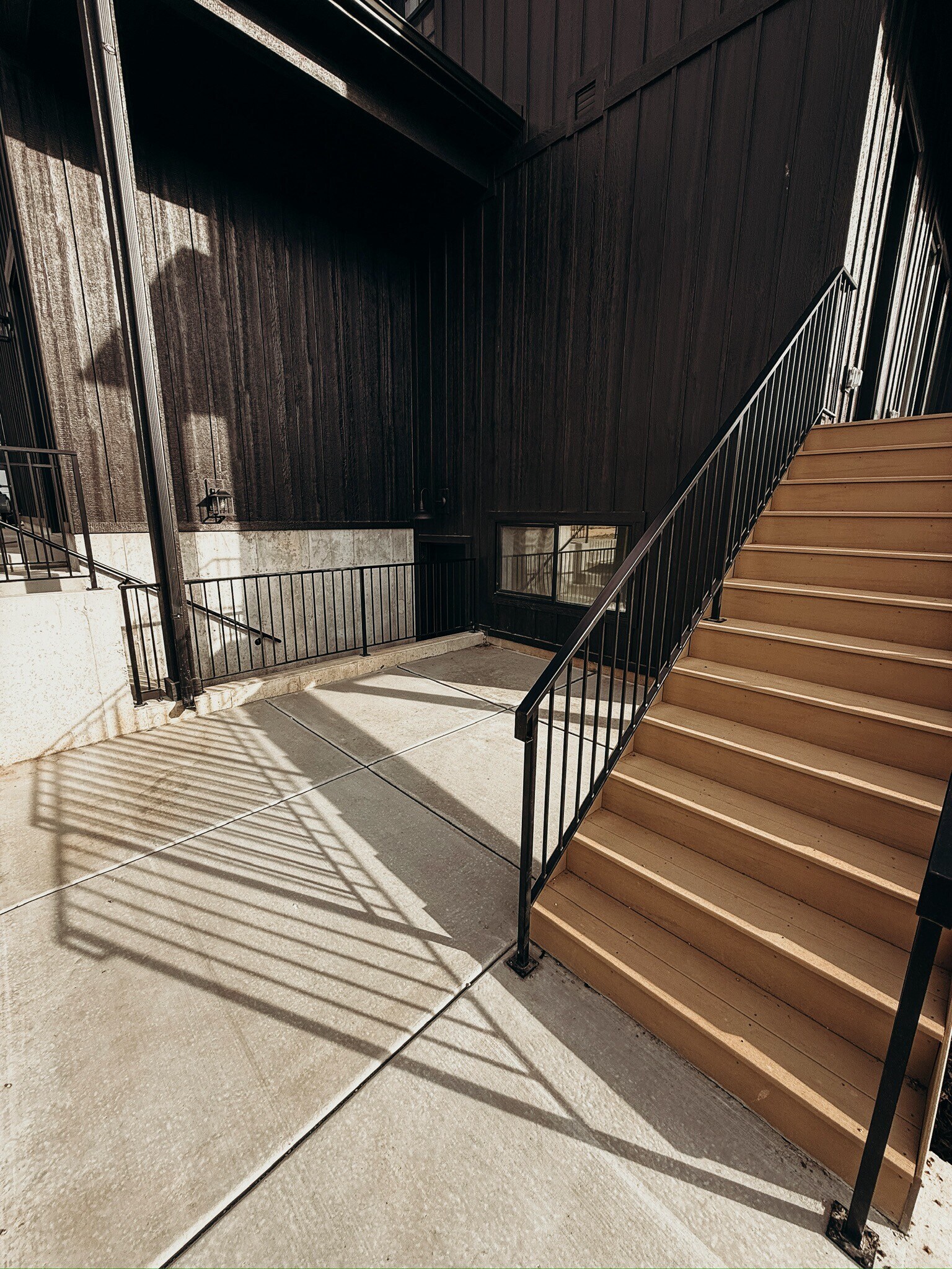 Building Photo - 1146 S Lauren Ln