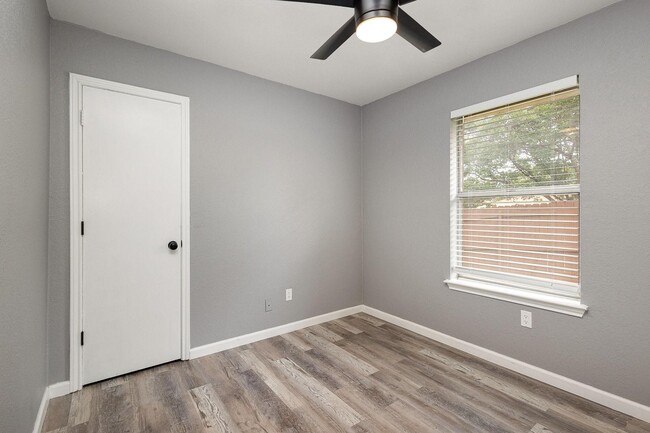 Building Photo - 3013 Timothy Ln