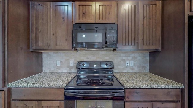 Building Photo - 3357 Keefer Loop