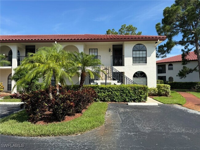 Primary Photo - 212 Deerwood Cir
