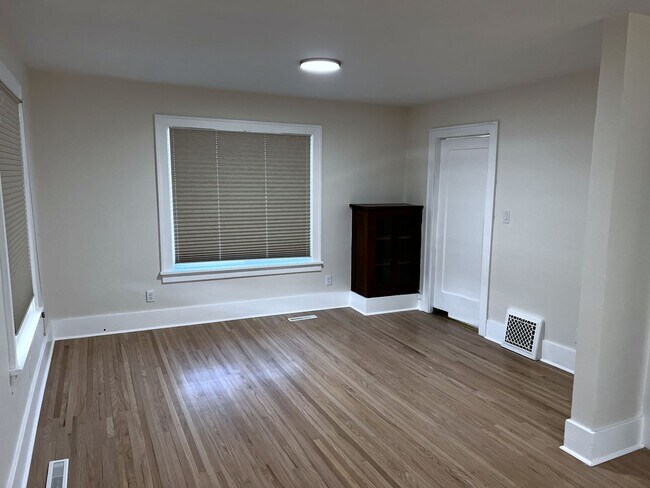 Building Photo - Renovated 3 -Bedroom, 2-1/2 Bathroom Farm ...