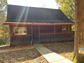 Building Photo - SECLUDED CABIN SANCTUARY!