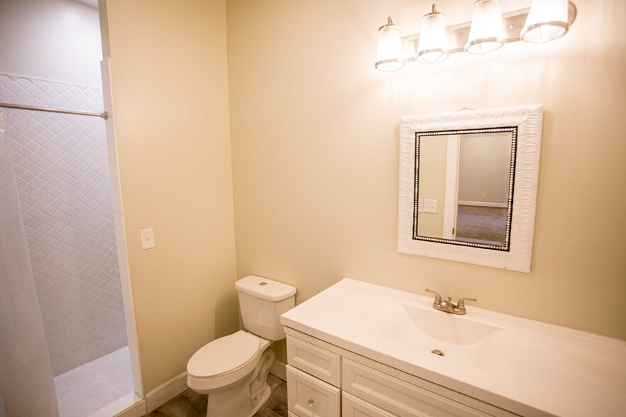 Building Photo - 1364 Northridge Dr