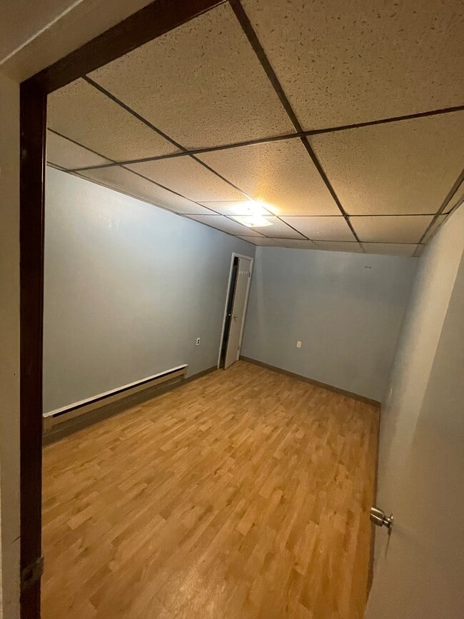 Building Photo - 131 Wood St