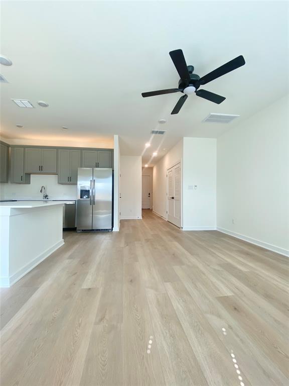 Building Photo - 700 Horseshoe Dr
