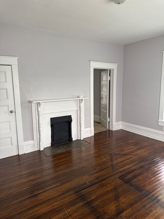 Building Photo - Four bedroom home in Bristol VA