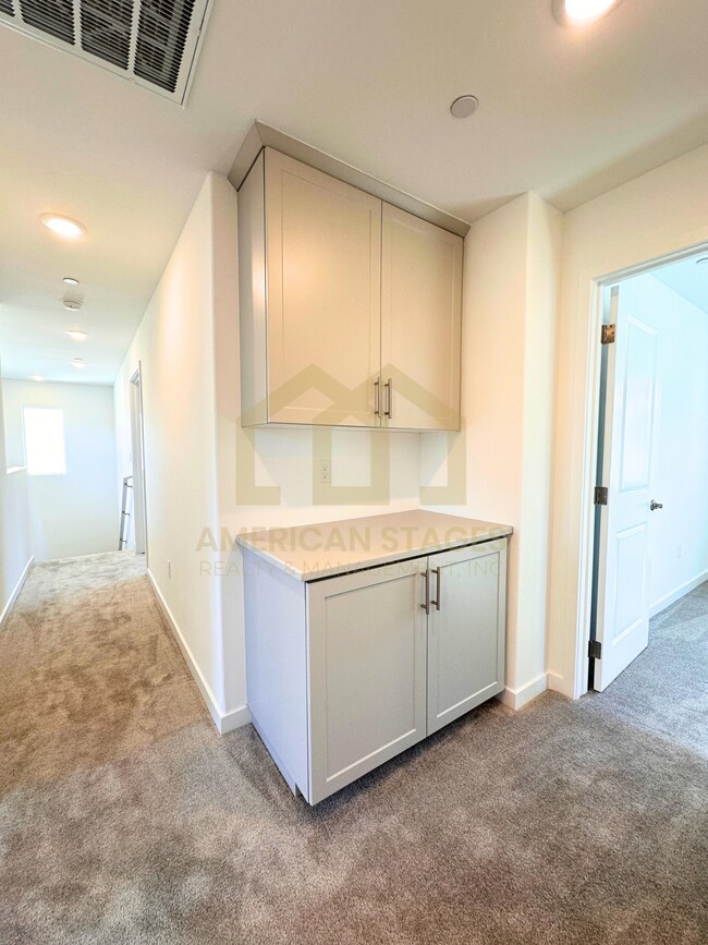 Building Photo - 1724 River Vista Way