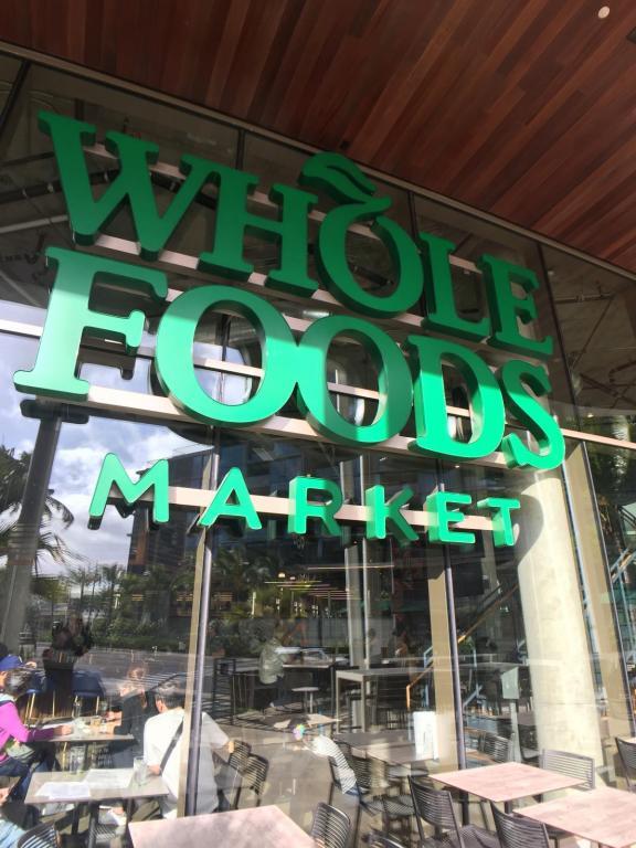 Building Photo - 1001 Queen St