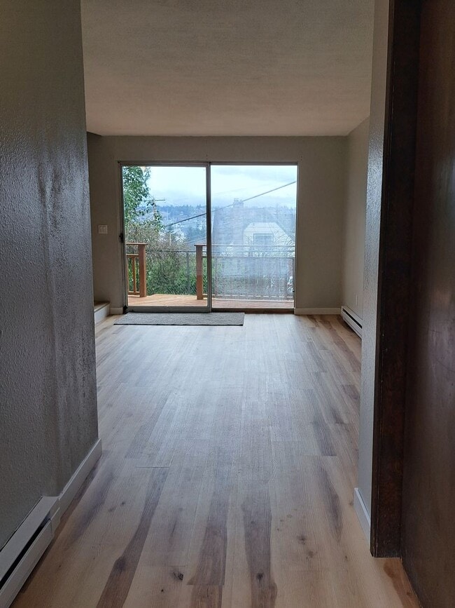 Building Photo - Bremerton Area Duplex