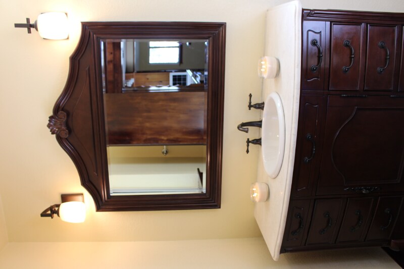 Building Photo - 1872 Seminole Dr