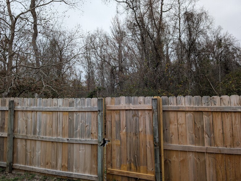 Building Photo - 1381 Pinnacle Ln