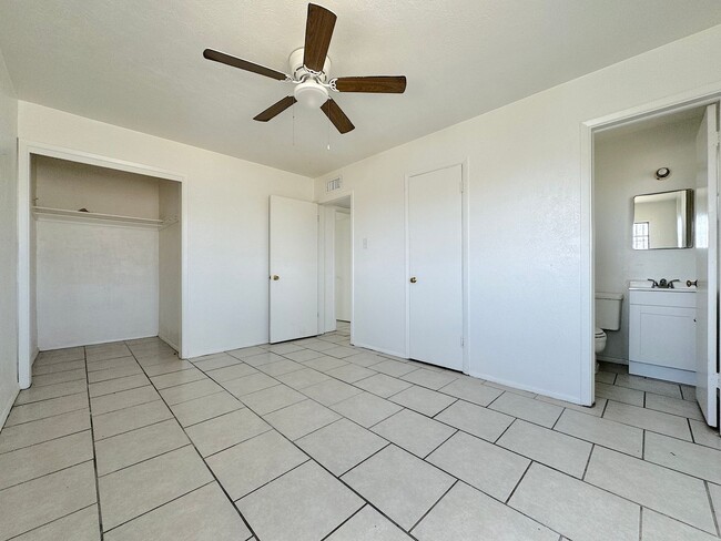 Building Photo - Northeast El Paso 3 Bed Refrig A/C