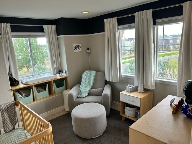 Building Photo - Incredible 4-bedroom Family Home with Fine Finishes and Private Spaces