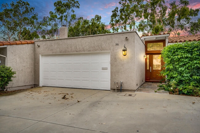 Building Photo - 316 Vista Madera