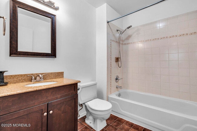 Building Photo - 438 Oak Knoll Dr