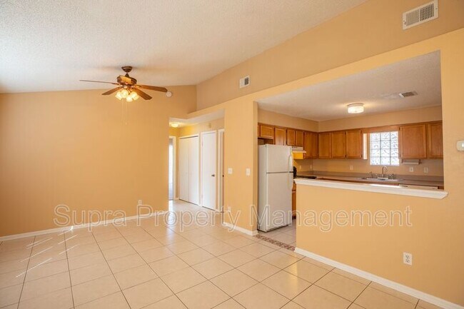 Building Photo - 2548 Americas Cup Cir E