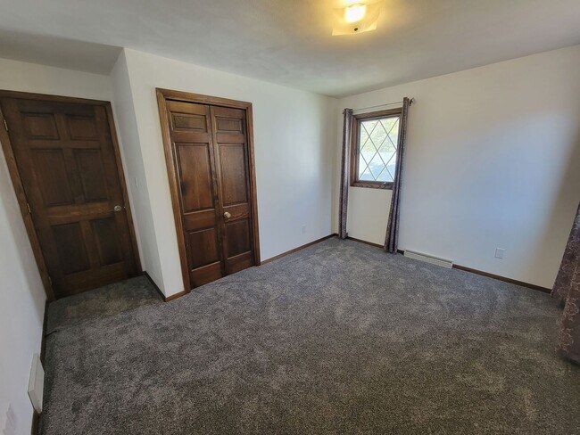 Building Photo - 11 S Sunny Slope Ct