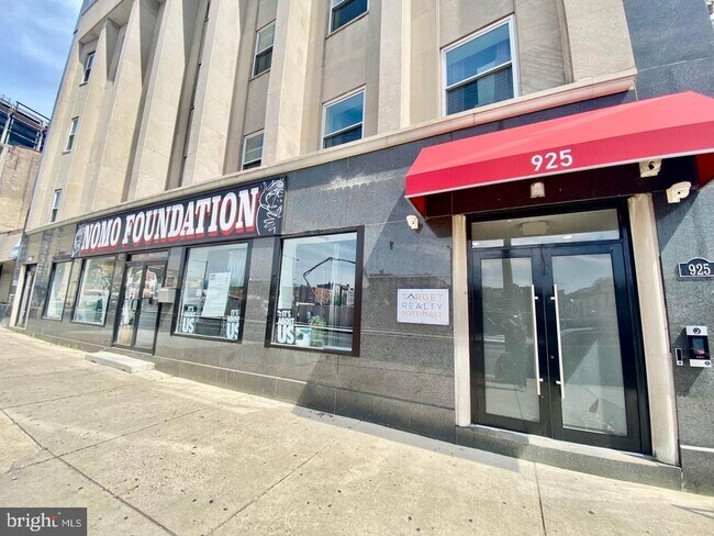 Building Photo - 925 N Broad St