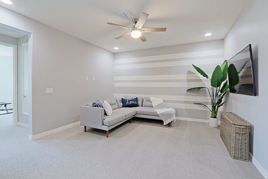 Building Photo - 7350 E Vista Bonita Dr