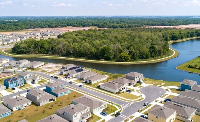 Building Photo - Beautiful New Home near Lake Toho in Popular Kissemmee