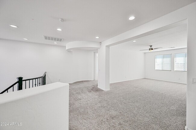 Building Photo - 14049 W Desert Hollow Dr