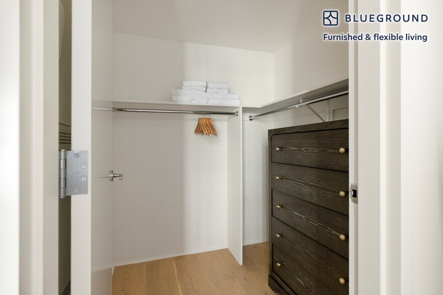 Building Photo - 244 W 29th St