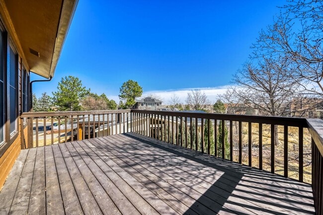 Building Photo - Incredible Shanahan Ridge Home with Flatiron Views