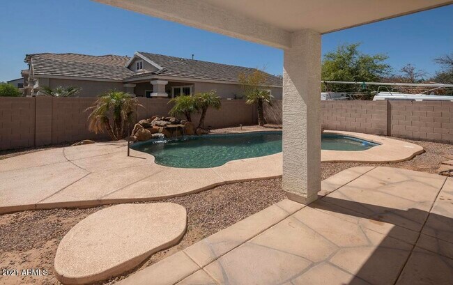 Building Photo - 12225 W Flanagan St