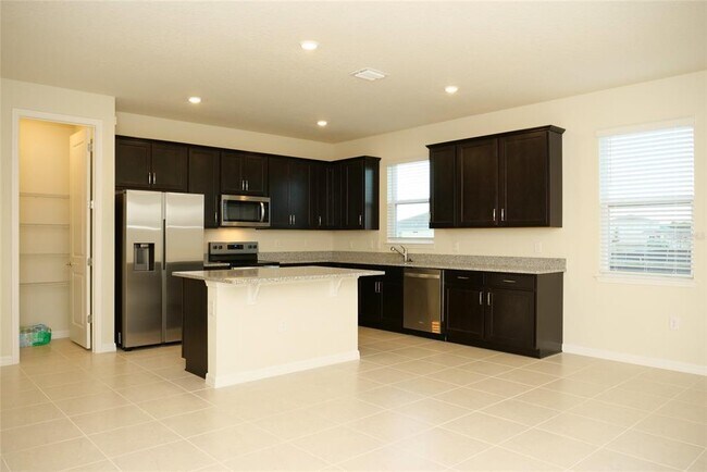 Building Photo - 5514 Banyan Bay Rd