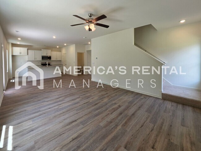 Building Photo - Spacious Home for Rent in Calera, AL!