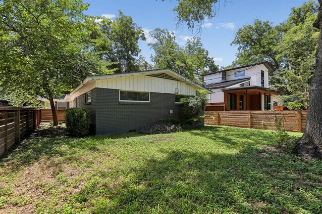 Building Photo - 4523 Avenue H