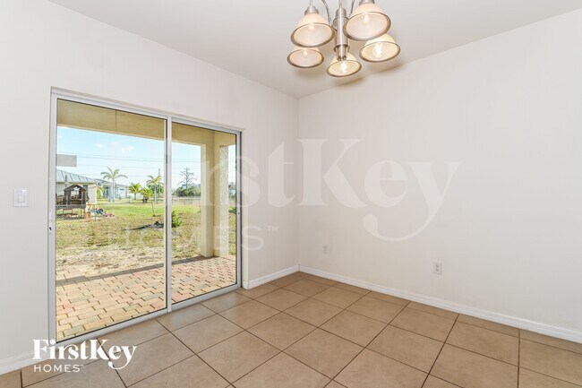 Building Photo - 1627 SW 25th Ln