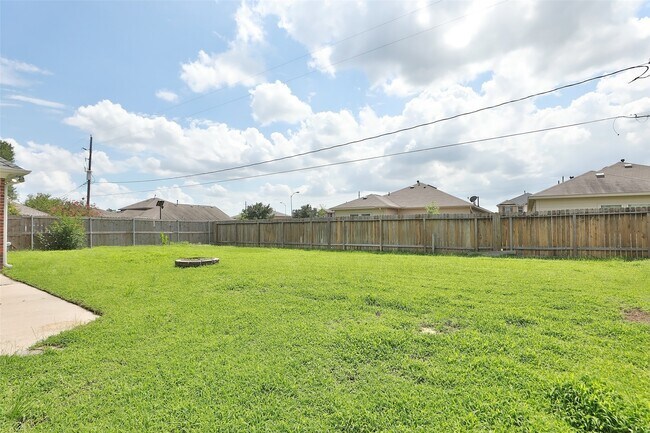 Building Photo - 24603 Haigshire Dr