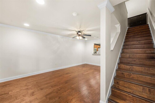Building Photo - 4605 SW 48th Dr