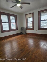 Building Photo - 532 Alder St