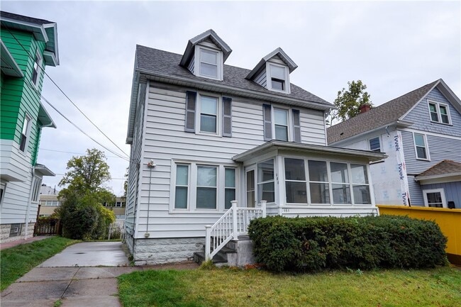 Building Photo - 151 Hampden Rd