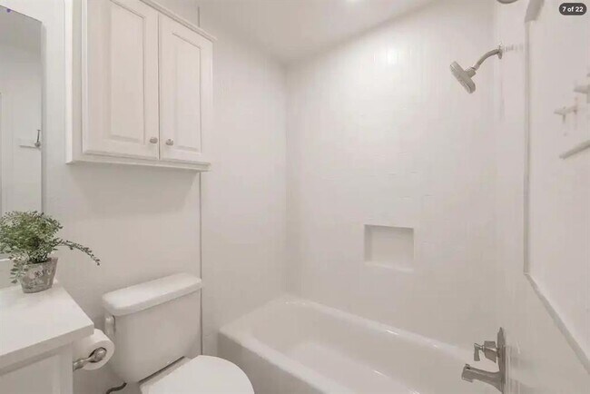 Building Photo - 303 Fantail Loop